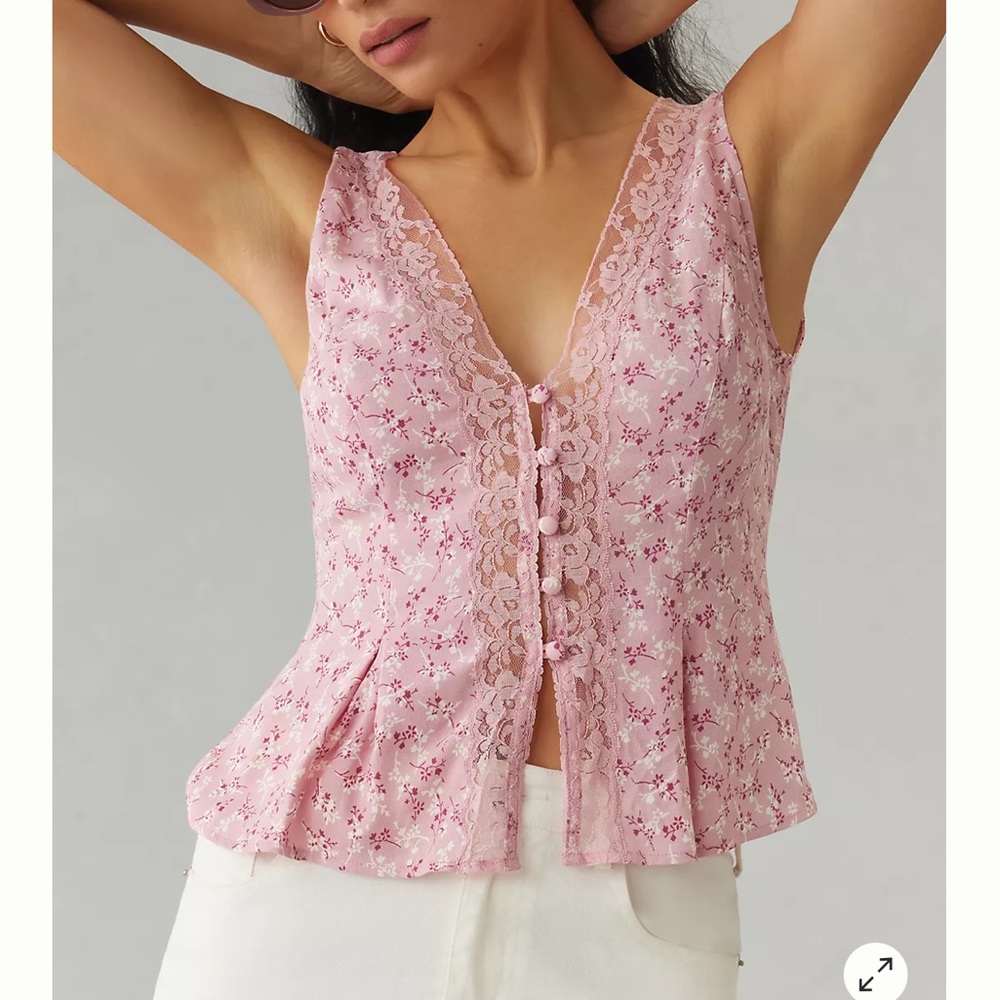 NWT Reformation Cristina Lilac Pink Floral Lace Top